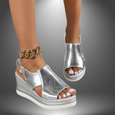 Lieke | Dames Metallic Platform Sleehak Sandalen Gouden Ketting Enkelband