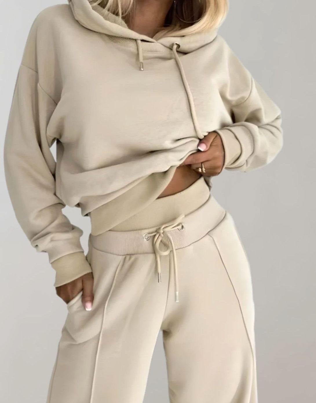 Leonie | Damen Freizeit Hoodie Jogginganzug Set mit Weitem Hosenbein